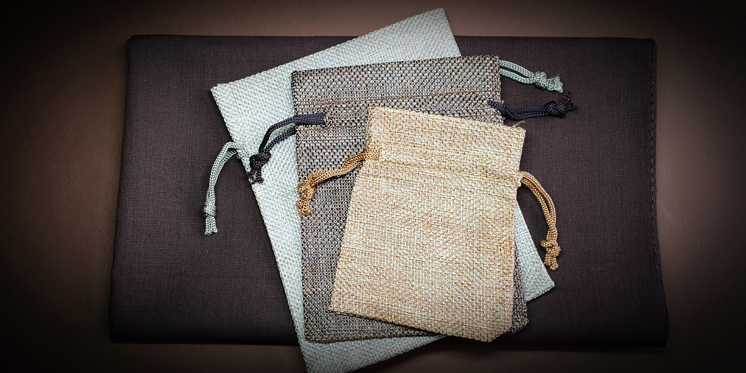 Zubehör: Leinenbeutel und Stoff